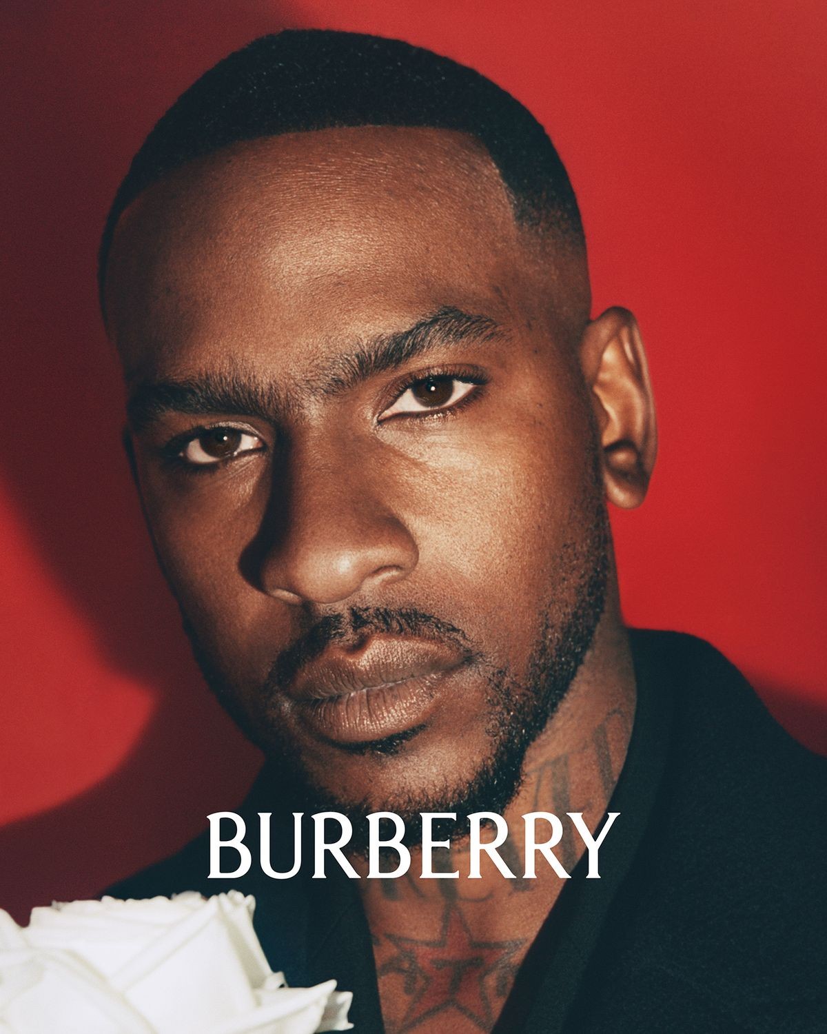 Marketing strategy of burberry - New Burberry logo